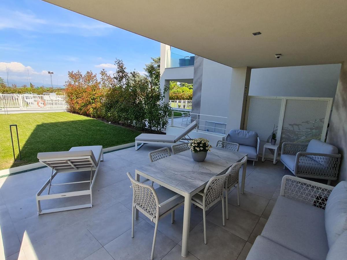 Sole Di Diana Luxury Apartments Peschiera del Garda Exterior photo